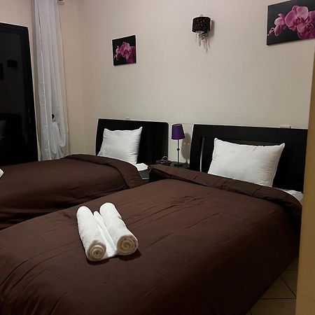 Magnifique Appartement Spacieux Confort Propre Familial 2 Chambres Salon Et Salle A Manger A 20Mn A Pied De Place Jemaa El Fina 4 Piscines Dans Espace De Golf A 12 Mn En Voitures L Entree Est Gratuit Pour La Clientele Ouvert Entre 10H Et 20H Marrakesh Exteriör bild